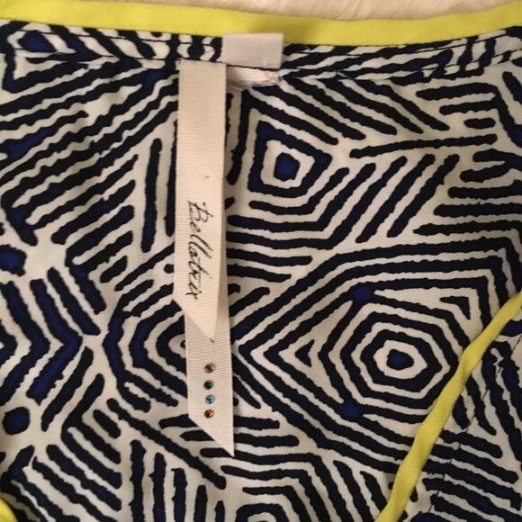 3 For $30 :Nordstrom Bellatrix Geometric Print Top - Picture 3 of 6